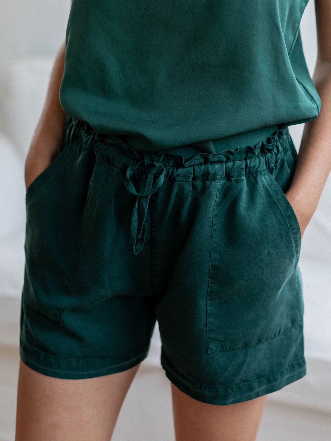 GESCELOS Nero - Dark Green Shorts 6 GESCELOS Nero - Dark Green Shorts