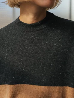 AAC Texteis SA Gorbunova - Block Colour Sale