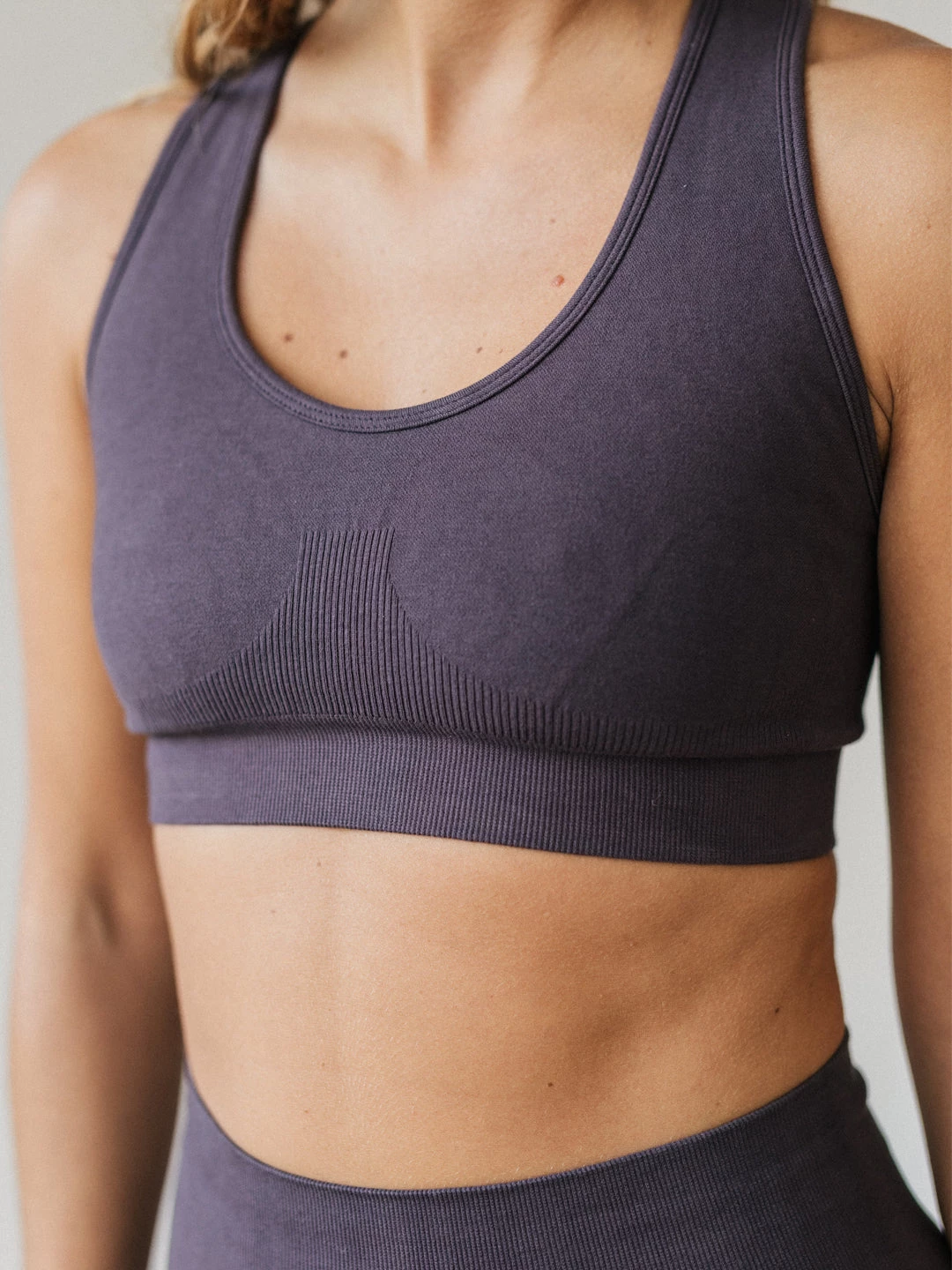 AAC Texteis SA Adelaide - Raisin Activewear 9 AAC Texteis SA Adelaide - Raisin Activewear