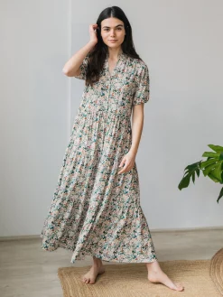 AAC Texteis SA Nevis - Medium Flower 16 AAC Texteis SA Nevis - Medium Flower